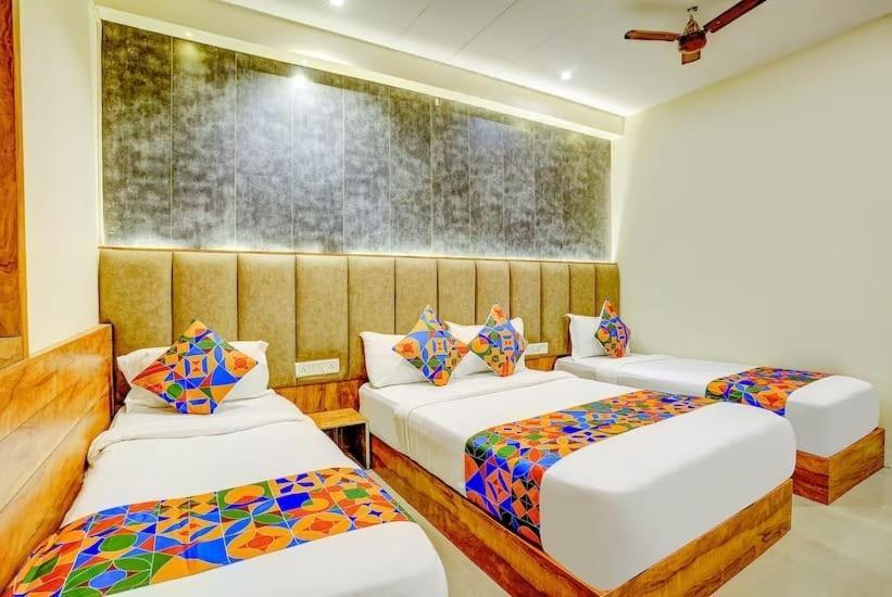Wind Flower Hotel New Aadya International Near International Airport - Mumbai — Photos 1